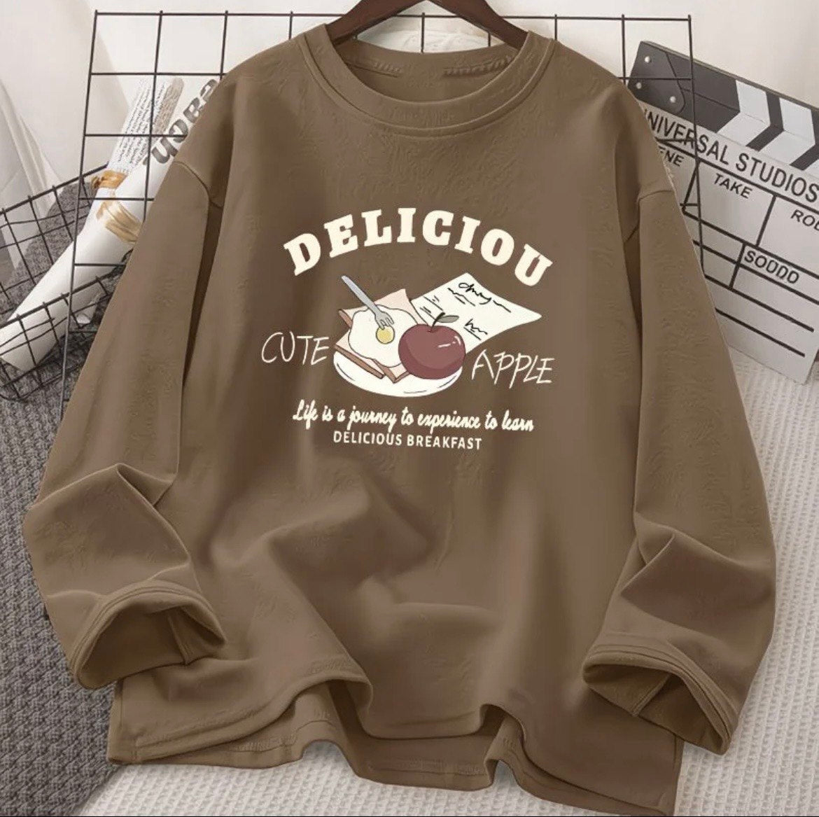 Sweatshirt