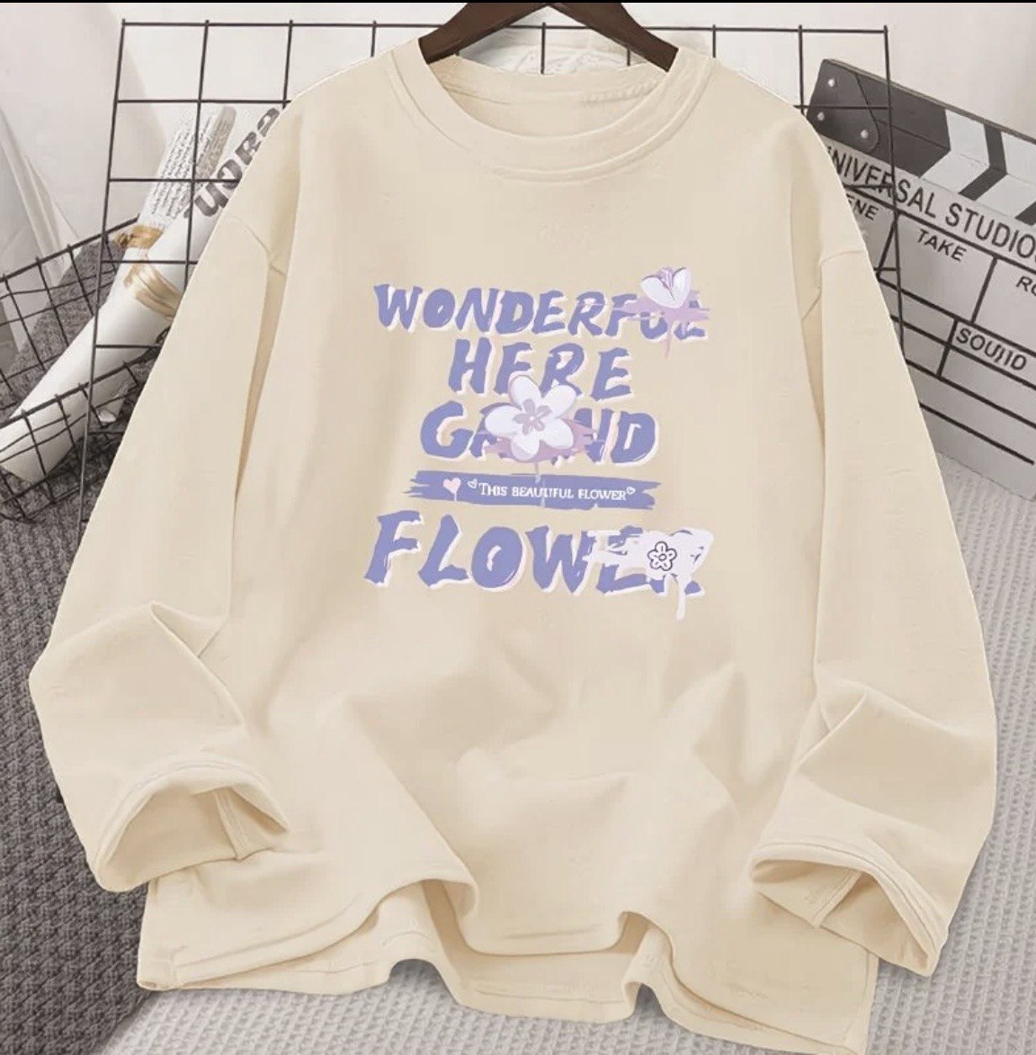 Sweatshirt