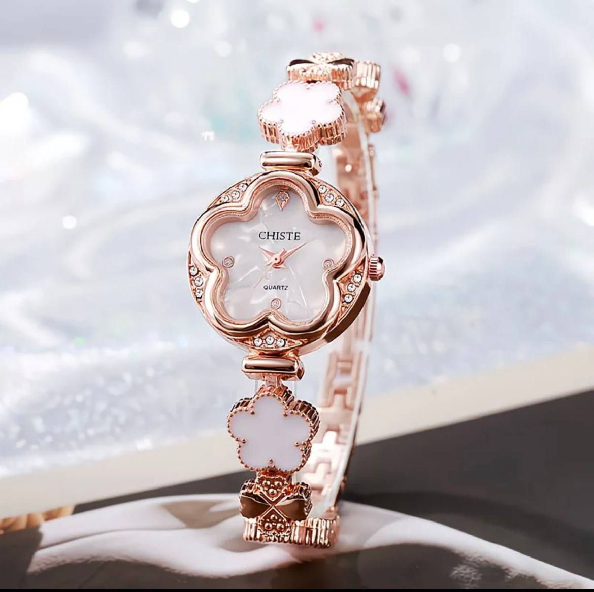 Montre Fleur Élégante pour Femme – Bracelet Doré Rose 🌸⌚